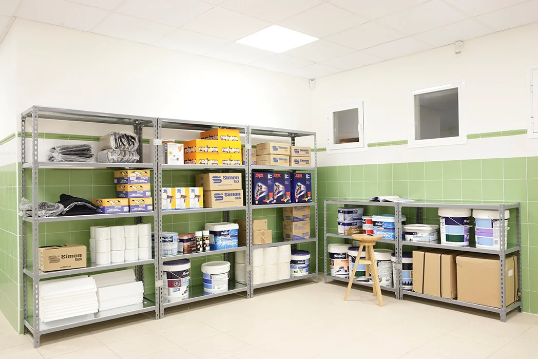 Estantería de resistencia a la torsión